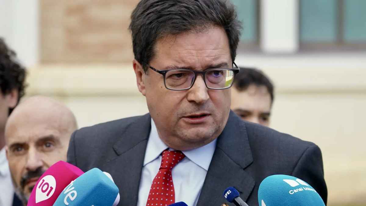 Espagne : l'état coupe cinq heures de travail à 250 000 fonctionnaires